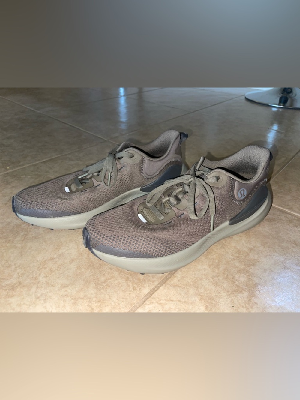 Lululemon Athletica Men's Olive Green Athletic Running Shoes